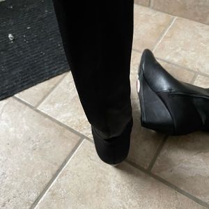 Women knee-high wedged boots
